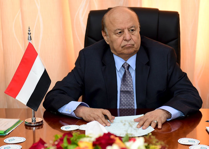 عبدربّه يعدّل حكومة بحّاح بعدما  منعه من دخول عدن