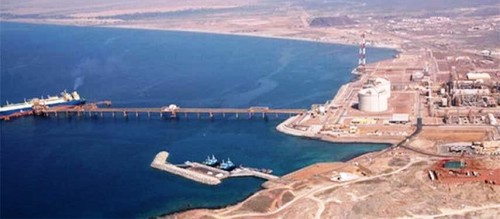 قوات النخبة الشبوانية تسيطر على ميناء بلحاف النفطي 
