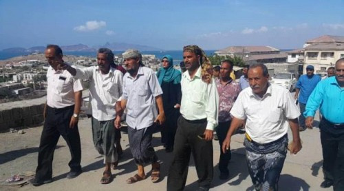 مدير عام التواهي يطلع على مستوى العمل في مشروع منطقة (جبل هيل) وسط ارتياح شعبي كبير