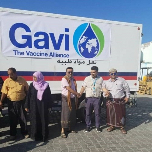  الصحة تتسلم شحنة لقاحات الكوليرا بعدن