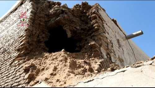 شاهد بـ(الفيديو) ..مليشيات الحوثي تواصل التنكيل بالمدنيين بقصف هستيري للأحياء السكنية بالتحيتا