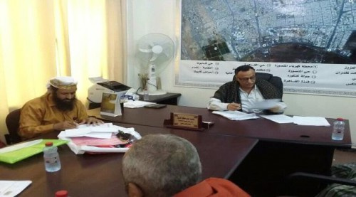 بدعم من الهلال الإماراتي..استكمال توقيع عقود التأجير للمستفيدين من مشروع 1000 باب رزق بعدن
