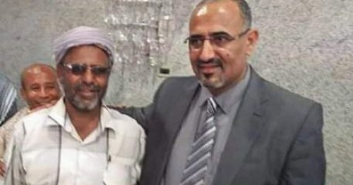 الرئيس الزُبيدي يعزي في استشهاد القيادي علي عوض الهازلة.