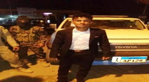 بسبب إطلاق الرصاص في موكب زفافه.. قائد امني في #عدن يأمر جنوده باعتقال شقيقه
