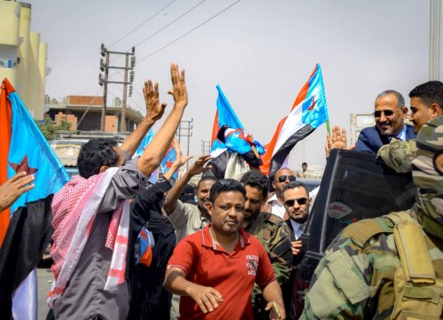 رئيس انتقالي عدن : ذهبنا إلى #حضـرموت لنتشاور حول الجنوب فوجدنا هذا !!