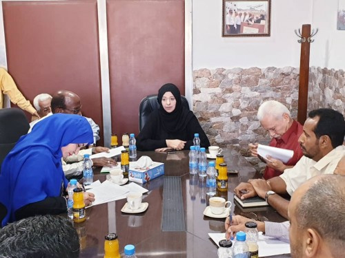العراشة تلتقي رئيس الجمعيات السكنية بعدن