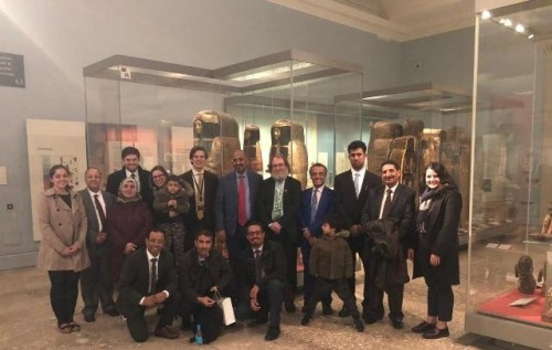 الرئيس الزبيدي يزور قسم الجنوب العربي بالمتحف البريطاني في لندن