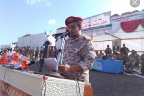 بسبب مطالبته بمعاشه.. جندي بلواء الدفاع الساحلي يكشف عن اعتقاله وتعذيبه من قبل قائد اللواء 