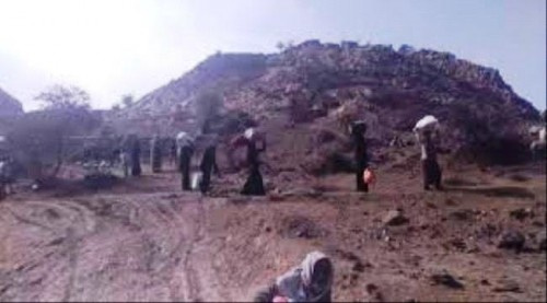 أهالي حجور يناشدون المنظمات الإنسانية الدولية بإنقاذهم