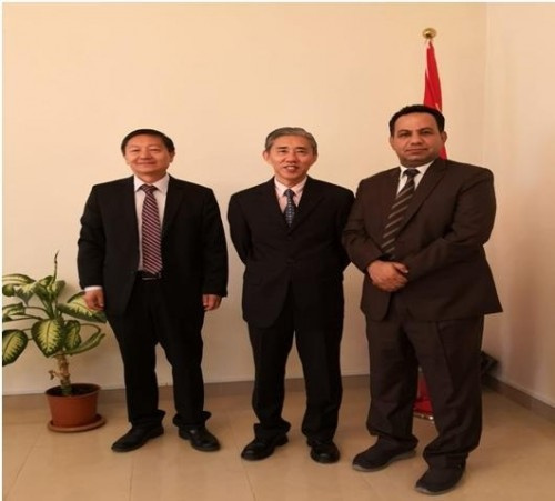 ممثل خارجية الانتقالي يلتقي السفير الصيني لدى اليمن