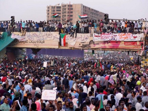 مجلس عسكري انتقالي سيتولى السلطة بالسودان
