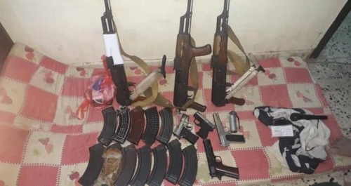 كتيبة "حزم خمسة دروع" تلقي القبض على عصابة تقطع في مدينة الخضراء (صور)