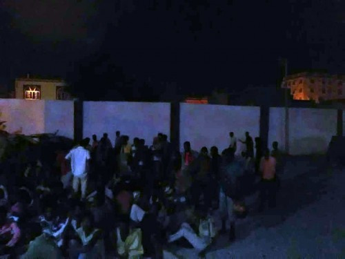 عدن.. قوة أمنية تنفذ حملة اعتقالات لمئات المهاجرين من شوارع المنصورة