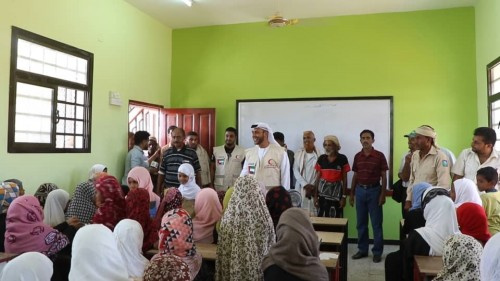 بدعم إماراتي.. افتتاح مدرسة بالساحل الغربي #اليمني&nbsp;(صور)