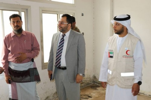 الكاف وشيخ يطّلعان على سير العمل بديوان العاصمة عدن وبعض المرافق العامة بالعاصمة(صور)