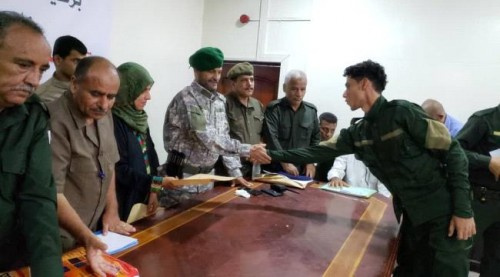 مدير امن عدن يحيي الإعلام المهني الصادق الذي ينتقد السلبيات لغرض تقويم الأخطاء