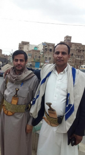 شاهد "بالصور والاسماء " محمد البيختي يظهر متباهياً مع قيادات في الشرعية وصلت الى العاصمة صنعاء بعد انشقاقها