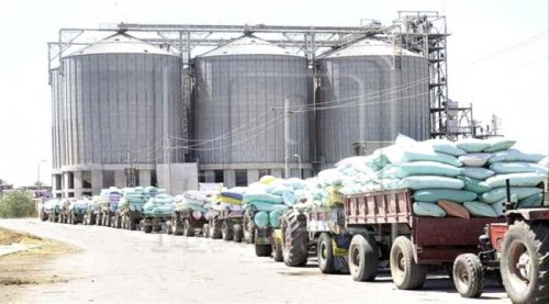 برنامج الغذاء العالمي يدين استهداف الحـوثي لمطاحن البحر الأحمر