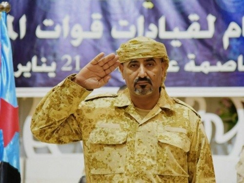 الرئيس الزُبيدي يوجّه دعوة لعقد لقاء موسع لقيادات المقاومة الجنوبية