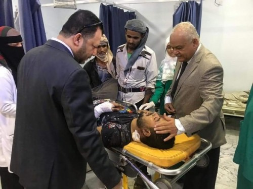 الكاف والوالي يزوران مركز الغسيل الكلوي بمستشفى الجمهورية التعليمي وجرحى جبهة #الضالع في عدد من مستشفيات #العاصمة_عدن