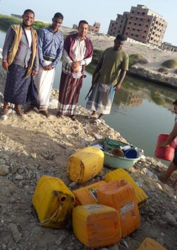 #حضرموت.. مكافحة المخدرات تتلف كمية من الخمور في المكلا..