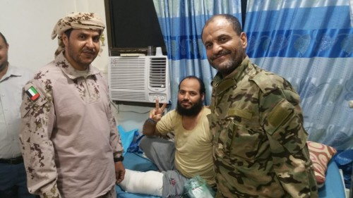 قائد قوات التحالف ووفد رفيع يزوران جرحى #الضالع والساحل الغربي بعدن