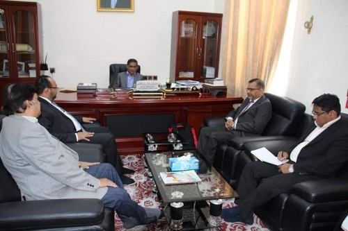 البحسني يبحث مع شركة فنلندية إعادة تأهيل مولدات محطة الريّان الكهربائية بالمكلا