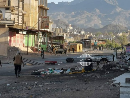 شاهد بـ(الصور).. قعطبة في قبضة القوات الجنوبية بعد معارك عنيفة وقتلى #الحـوثيين بالعشرات
