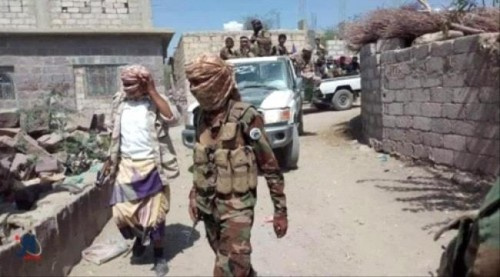 المقاومة الجنـوبية المشتركة تلقي القبض على أفراد خلية #حوثية تسربت إلى قعطبة خلال عرس