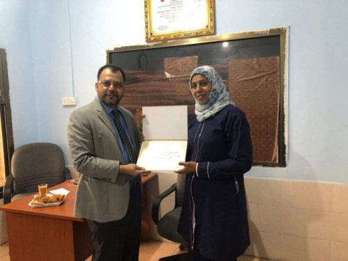 مركز الغسيل الكلوي في مستشفى الجمهورية يُكرم رئيس لجنة الإغاثة والأعمال الإنسانية بـ#المجلس_الانتقالي