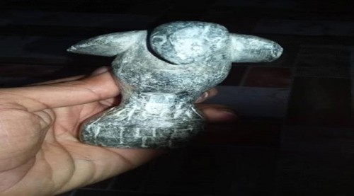 نقطة أمنية بلحج تضبط تحفاً أثرية قادمة من #صنـعاء