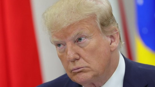 بعد رفعها مخزون اليورانيوم.. ترمب: إيران تلعب بالنار