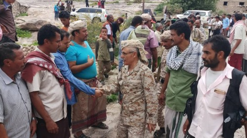 رئيس انتقالي #الضالع يقدم واجب العزاء لأسرة الشهيد زياد الحريري