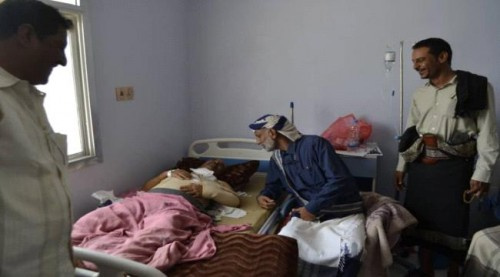 رئيس انتقالي #شبـوة يزور المناضل “الدغاري” للاطمئنان على صحته