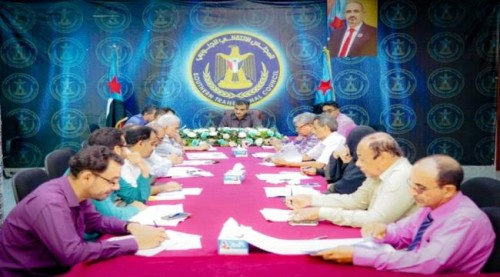 الأمانة العامة بـ#المجلس_الانتـقالي تُحذّر الحكومة من التمادي في حرب الخدمات