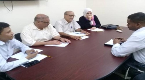 إجراء امتحان للطلاب المرشحين للمنح الخارجية بمؤسسة الامل التنموية بـ#العاصمة_عدن