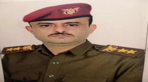 قائد عسكري يتبع قوات علي محسن الأحمر يعلن انضمامه للحوثيين