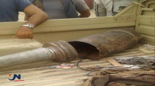 عبر الصواريخ.. مؤن حوثية محملة باللحم والقات والسجائر لعناصرها المحاصرين جنوب #الحـديدة. .(تفاصيل)