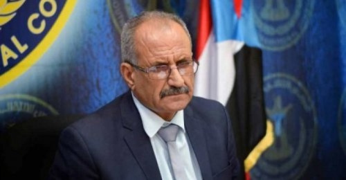 الجعدي: فتح معسكرات تدريب جماعات إرهابية ب#اليـمن مؤشر خطير له دلالات دامية