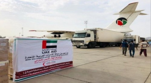 أيادي الإمارات البيضاء في #الضـالع تخفف المعاناة وتساند القوات الجنوبية