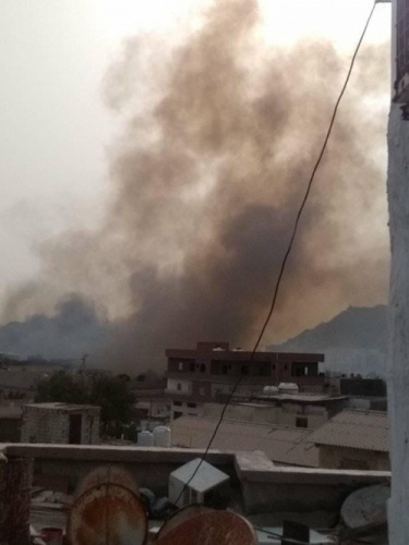 عاجل.. &rlm;معسكرات الاخوان تطلق قذائف احداها دمر انبوب التغذية الرئيسي لخزان المياه بجبل حديد