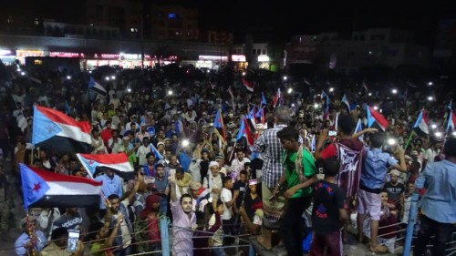 بعد وصول اول الحشود من محافظة #أبين.. وصول حشود محافظتي #الضالع ولحج الى عدن هذه اللحظات