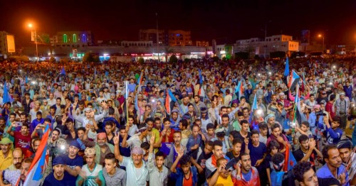 وفد #سقطرى يشارك إخوانه #الجنوبيين في #مليونيهالتمكينوالثبات بـ#العاصمة_عدن