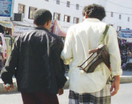 الحزام الأمني بـ#العاصمة_عدن يدعو المواطنين التعاون في إنجاح حملة منع حمل السلاح