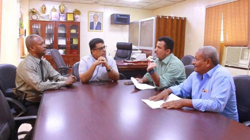 الوكيل أول شاذلي يواصل زياراته الميدانية لعدد من مديريات #العاصمه_عدن