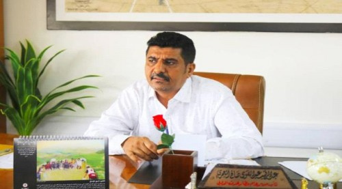 نائب مدير مطار عدن ينفي الشائعات المتداولة عن تعليق الدوام واغلاق المطار