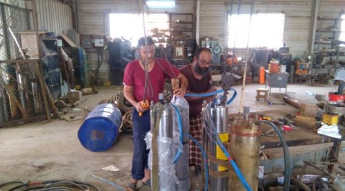 بدعم إماراتي.. وصول محركات غاطسة لمؤسسة المياه بـ#العاصمة_عدن