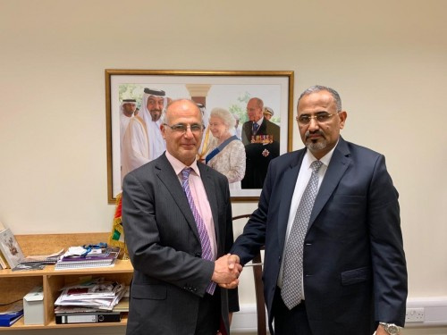 الرئيس القائد عيدروس الزُبيدي يلتقي السفير البريطاني لدى #اليمن