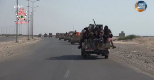 وحدات من ألوية العمالقة تزحف الى #العاصمة_عدن لتعـزيز القوات الجنوبية