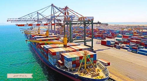 موانئ الخليج تنفي توقف ميناء عدن عن العمل